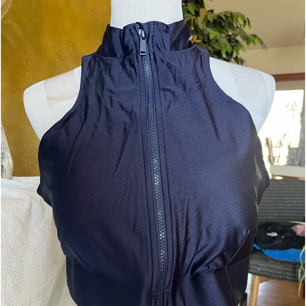 NWT Fabletics Leilani Zip Front Built in‎ Bra Tank Top in Navy - 1X 16-18
